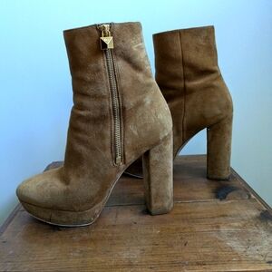 Size 7, Michael Kors Platform Bootie